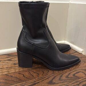 Black ankle boots Size 7